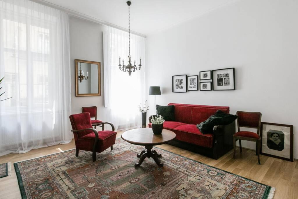 Your Gorgeous And Spacious Dream Home Free Parking Budapest Bagian luar foto